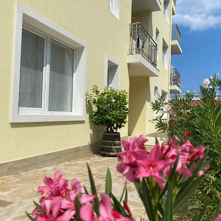 Byala Friendy Sea Apartament *